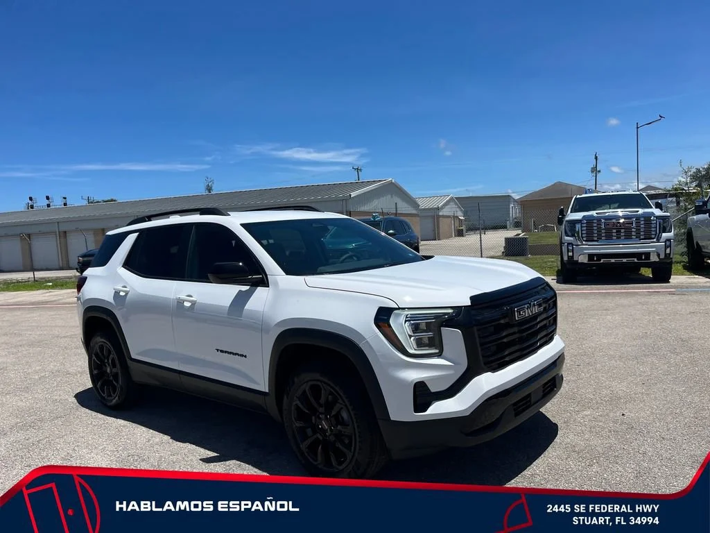 New 2026 Summit White GMC Elevation image 2