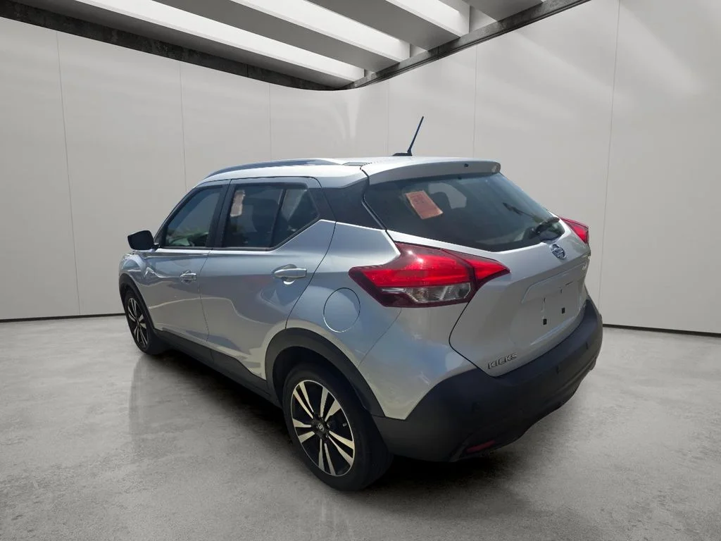 Used 2020 Brilliant Silver Metallic Nissan SV image 5