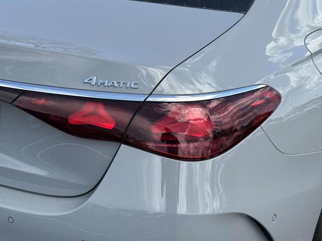 New 2026 MANUFAKTUR Alpine Grey Mercedes-Benz E 350 image 14