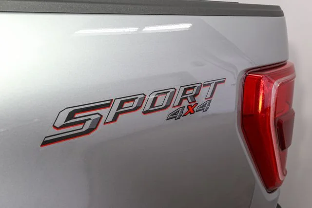 Used 2023 Silver Ford XLT image 8