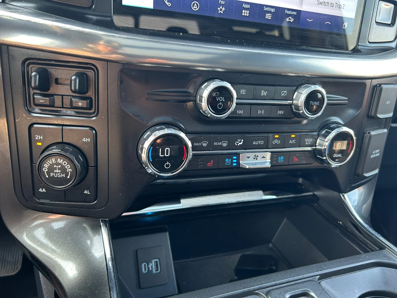 Used 2021 BLACK Ford LARIAT SuperCrew image 23