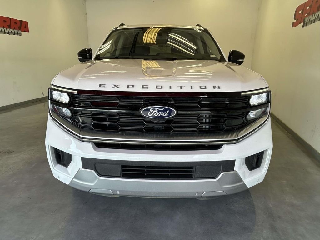 Used 2025 White Ford Platinum image 8