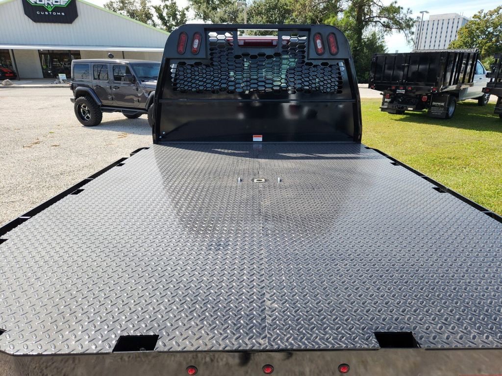 2025 Chevrolet Silverado 3500 HD LT - Photo 10