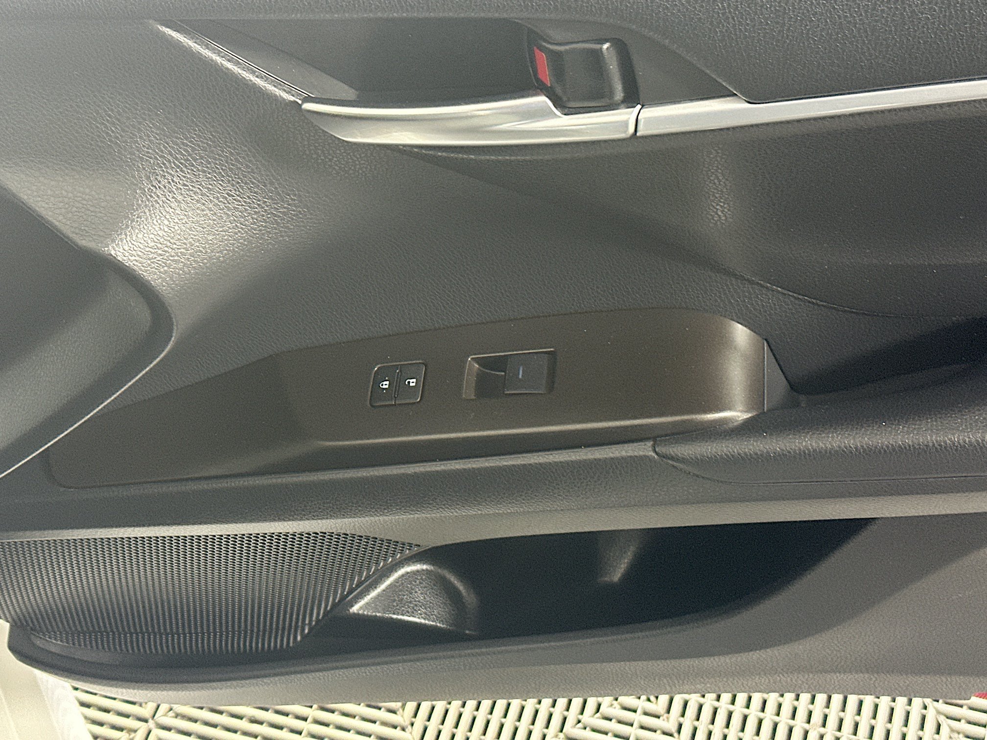Certified Used 2023 Ice Toyota LE image 28