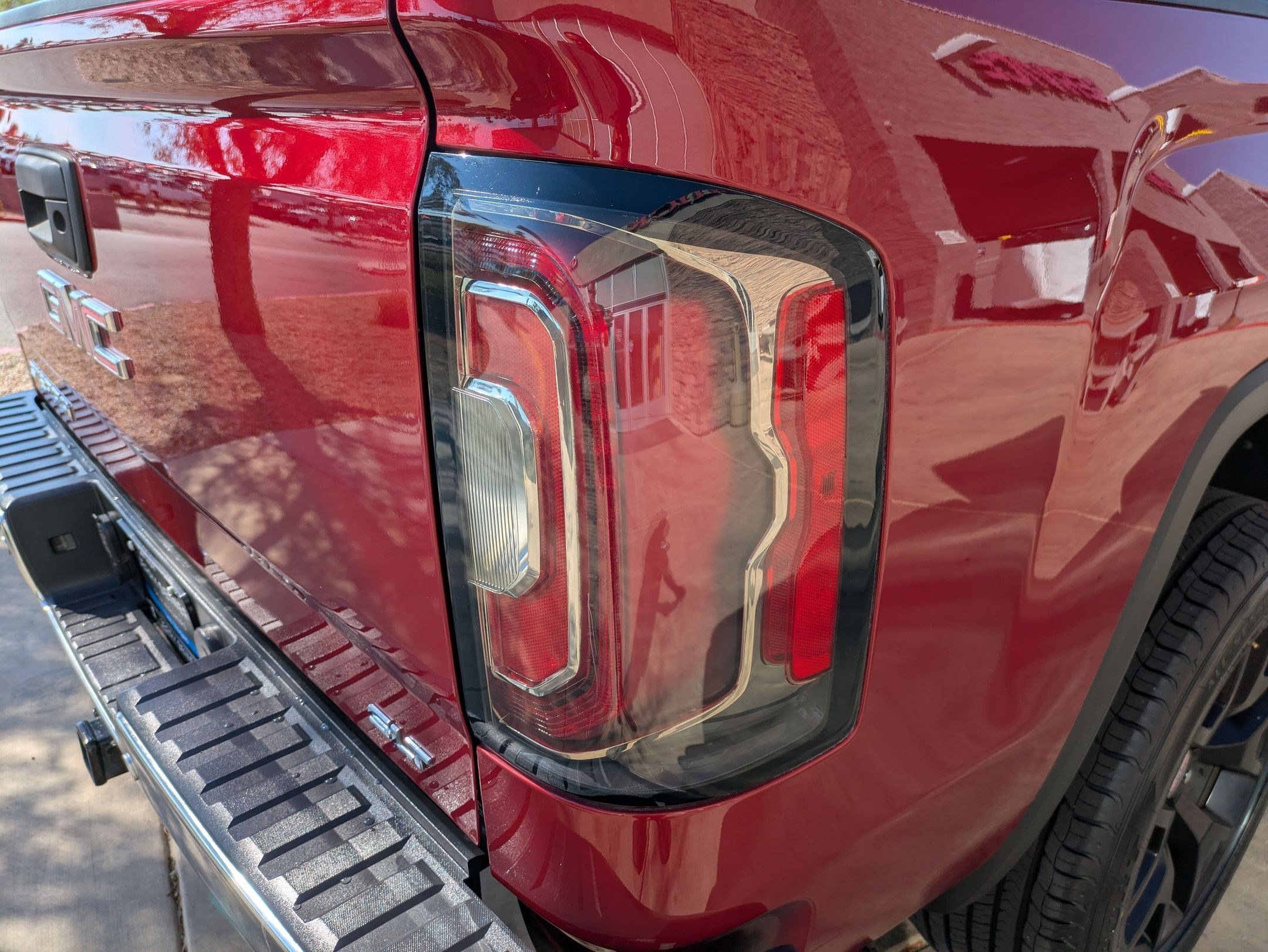 Used 2018 Red Quartz Tintcoat GMC SLT image 12