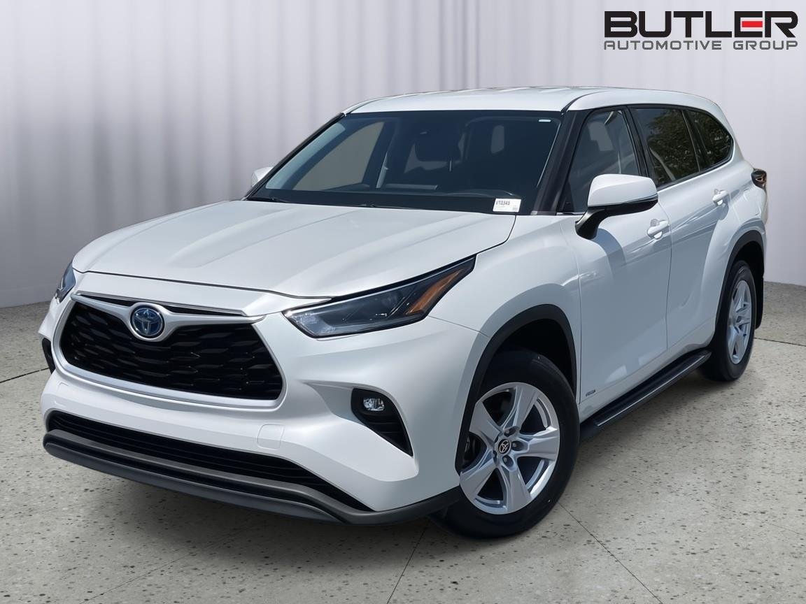 Used 2022 White (Wind Chill Pearl) Toyota Hybrid LE AWD image 1