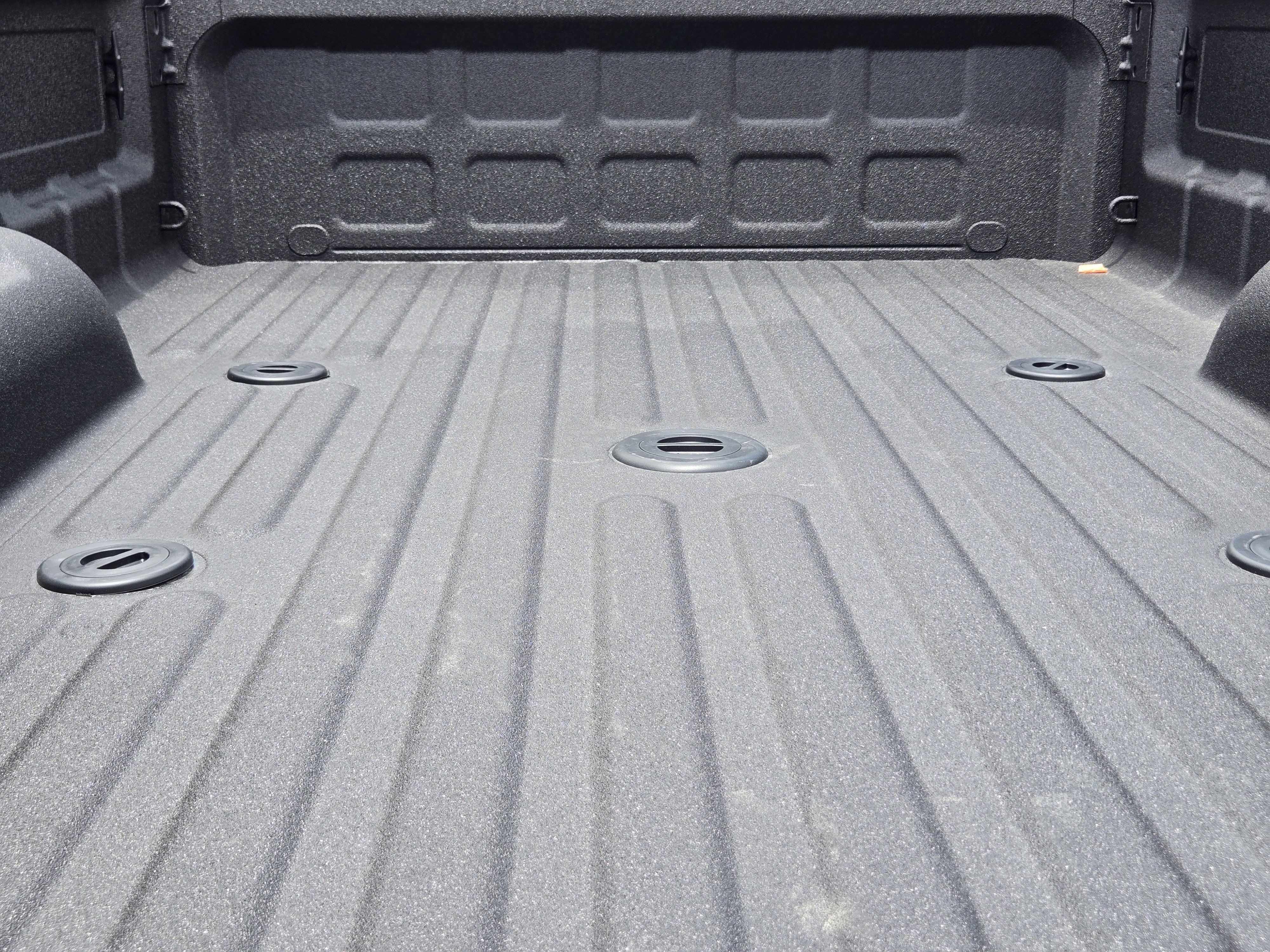 New 2026 Ceramic Gray Clear-Coat Exterior Paint RAM Laramie image 23