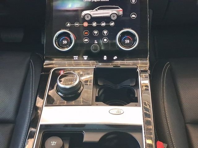 Used 2018 Black Land Rover S image 6