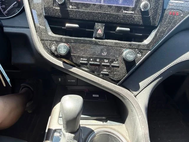 Used 2022 White Toyota SE image 34