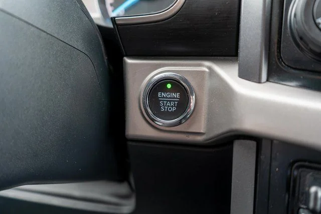Used 2023 Blue Ford XLT image 24