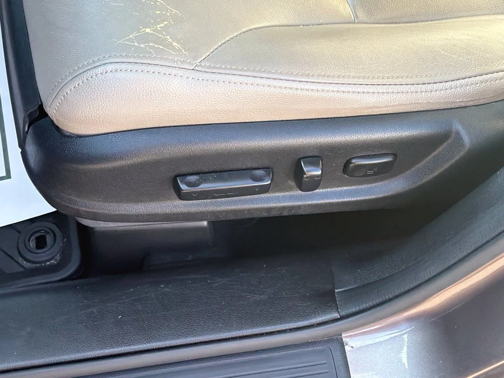 Used 2015  Honda EX image 17