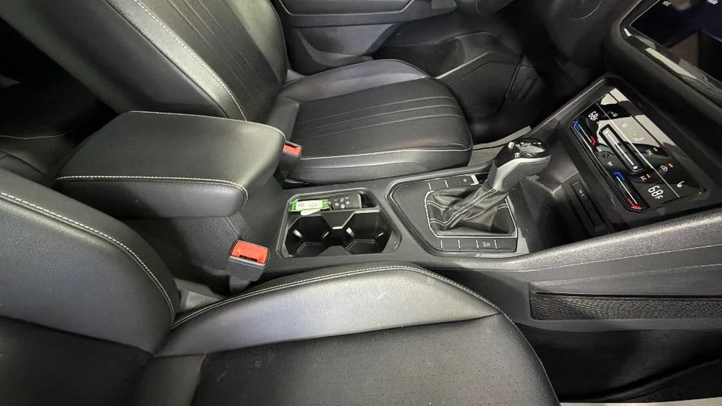 Used 2022 Gray Volkswagen 2.0T SE image 37