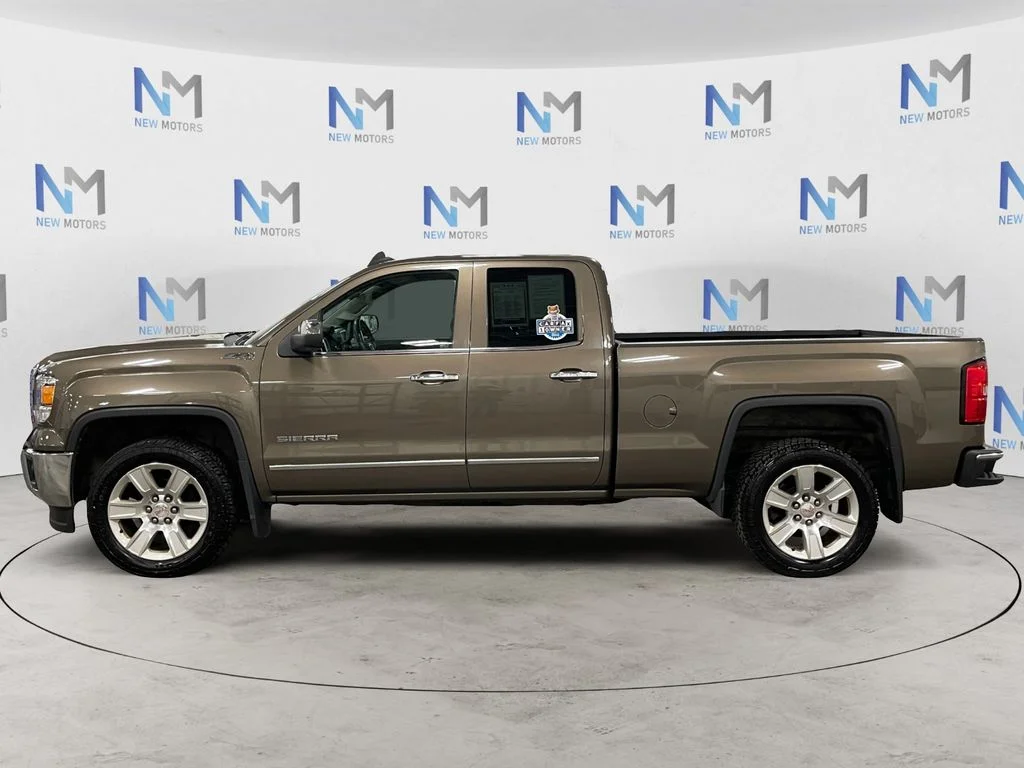 Used 2015 Bronze Alloy Metallic GMC SLT image 2