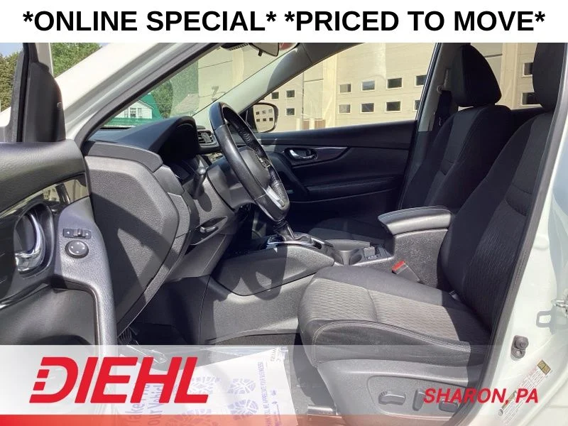 2019 Nissan Rogue SV - Photo 20
