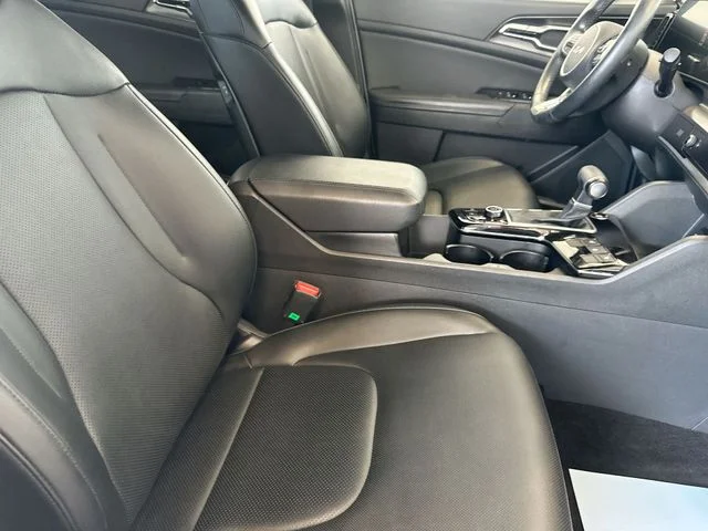 Used 2023 White Kia EX image 26