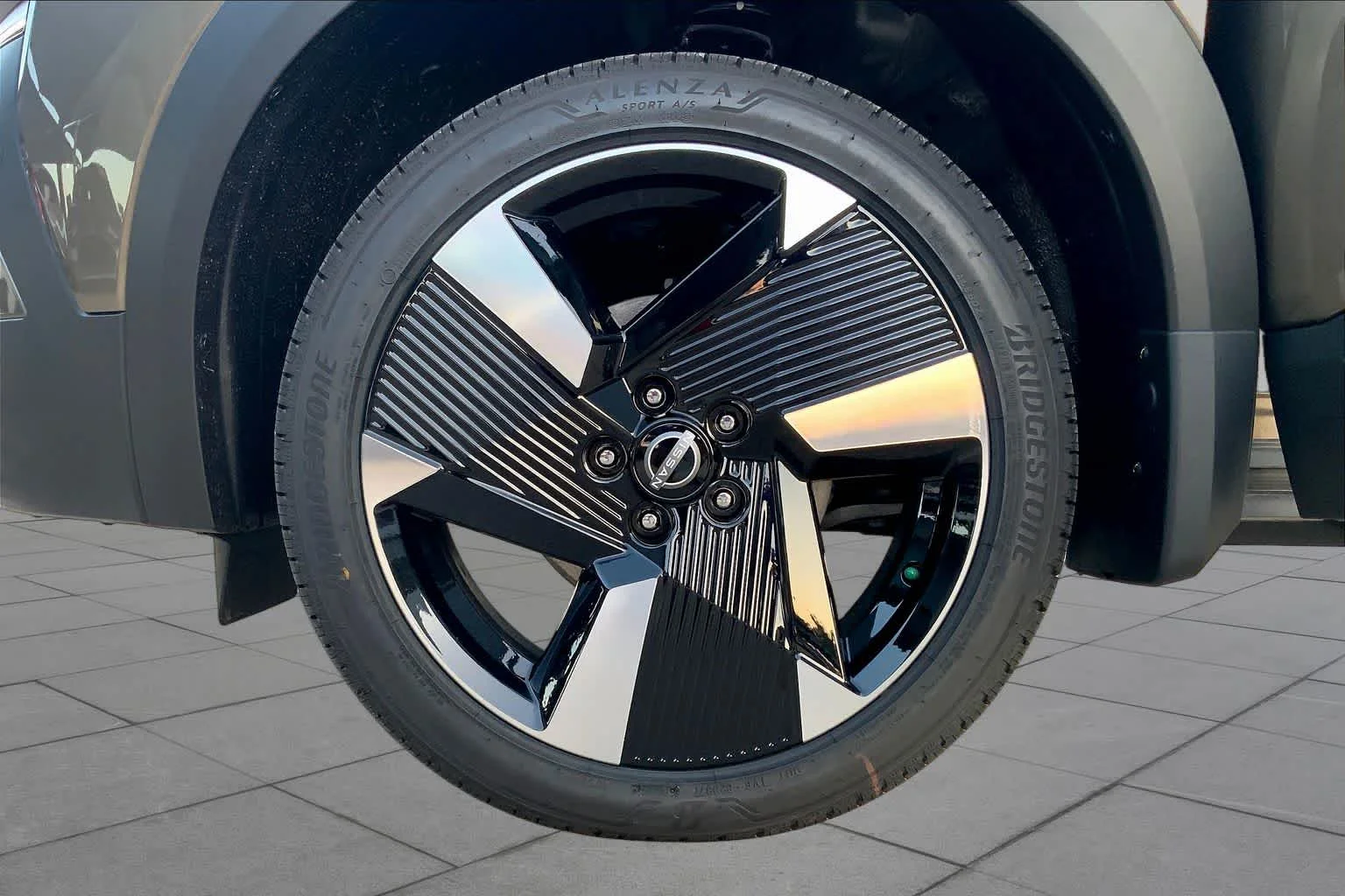 2026 Nissan KICKS SR - Photo 12