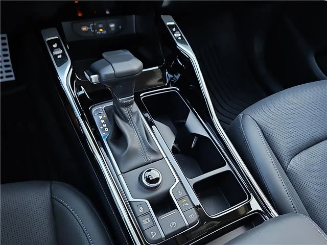 New 2026 Ivory Silver KIA SX Front-Wheel Drive image 17