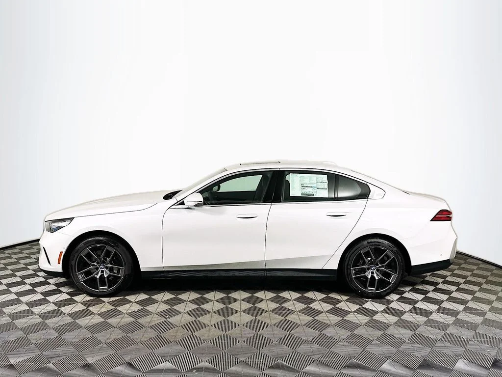 Used 2026 White Metallic BMW 530i xDrive image 8