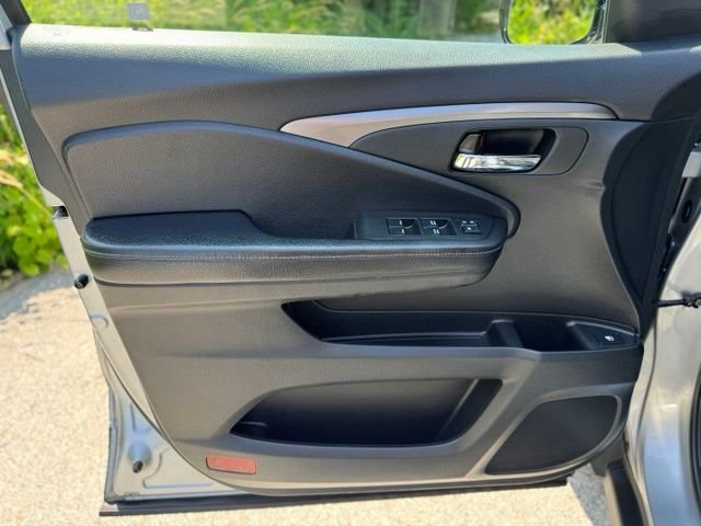 Used 2018 Modern Steel Metallic Honda Sport image 8