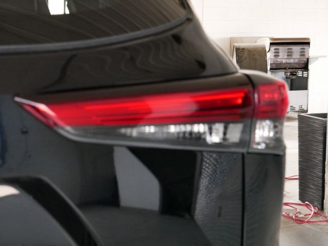 Used 2021 Midnight Black Metallic Toyota Platinum image 7