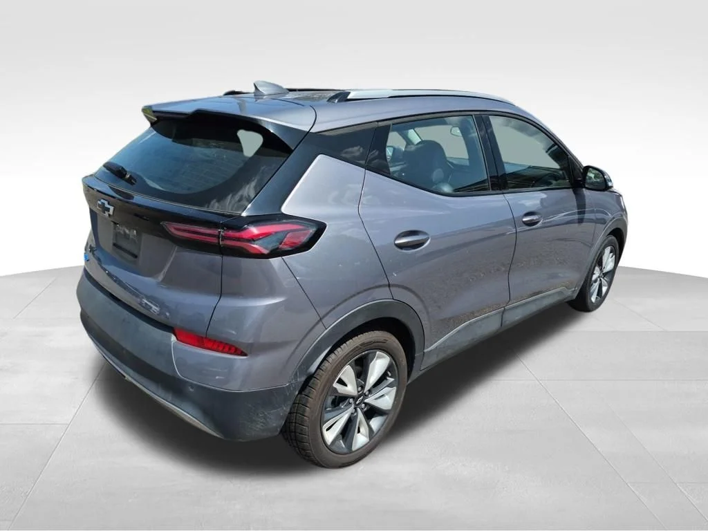Used 2022 Gray Chevrolet LT image 7