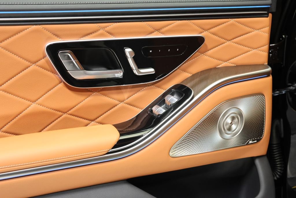 New 2027 Black Mercedes-Benz S 580 image 40