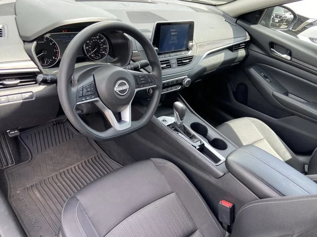 2025 Nissan Altima SV - Photo 23