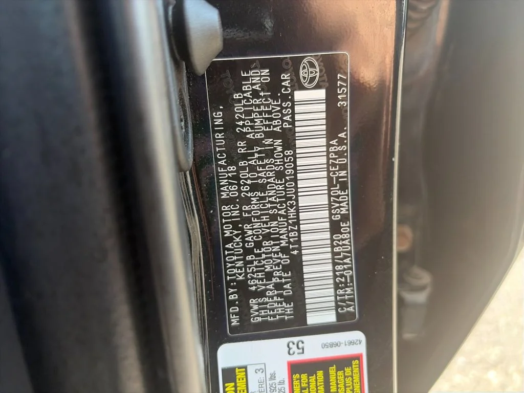 Used 2018 Black Toyota XSE V6 image 40