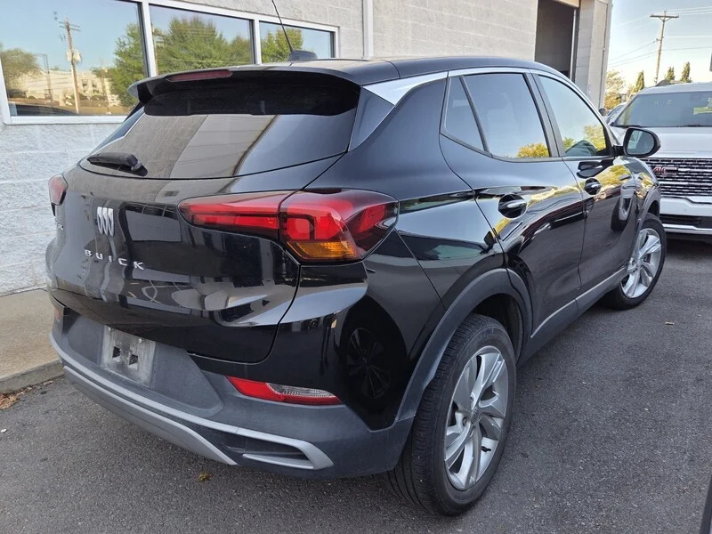 Used 2025 Ebony Twilight Metallic BUICK PREFERRED image 4