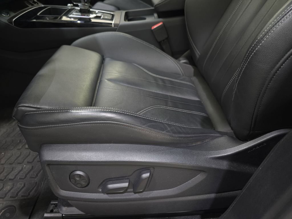 Used 2024  Audi 45 S line Premium image 30