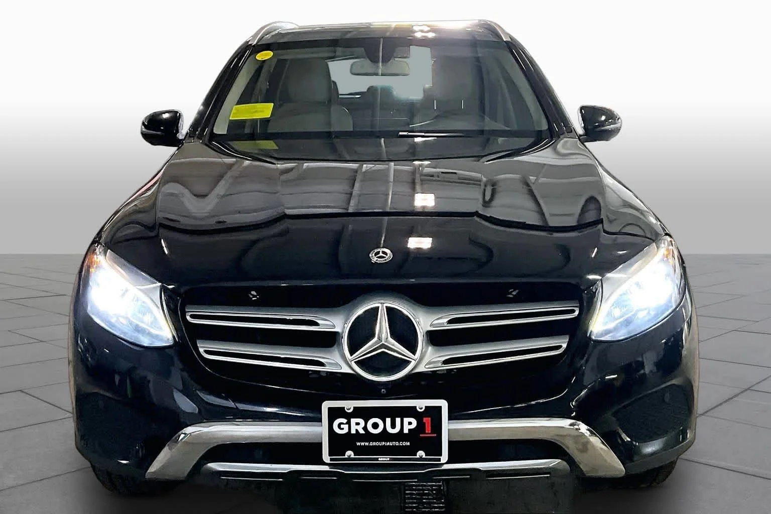 Used 2018 Black Mercedes-Benz GLC 300 image 4
