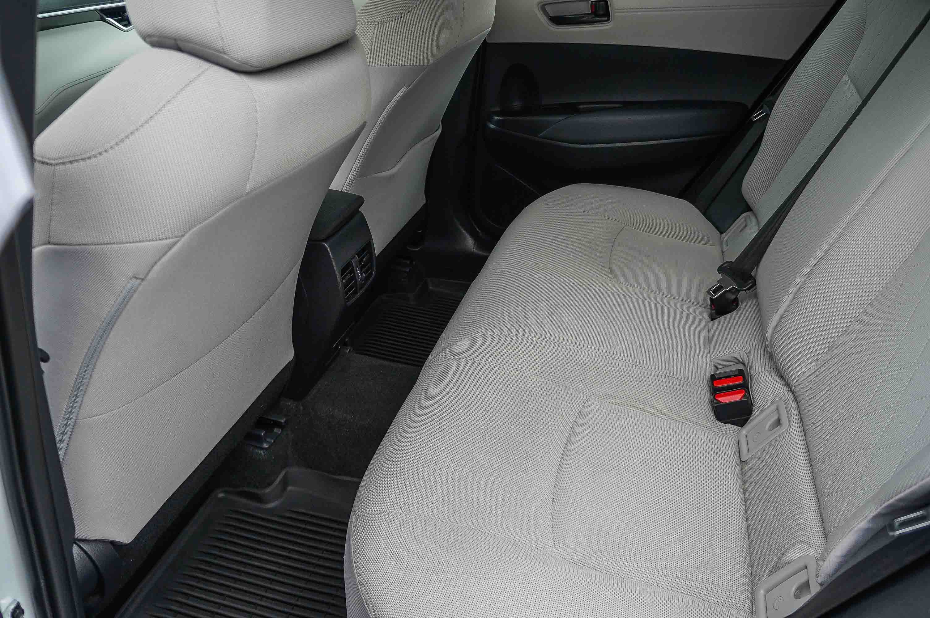 Used 2022 WIND CHILL PEARL TOYOTA TRUCK LE image 20