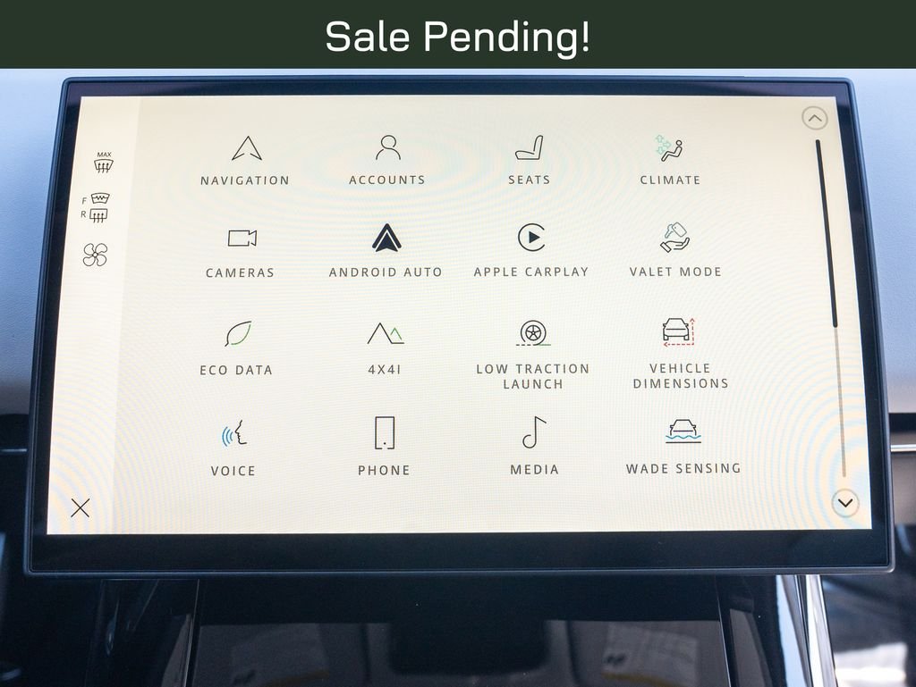 Used 2024 Green Land Rover SE image 25