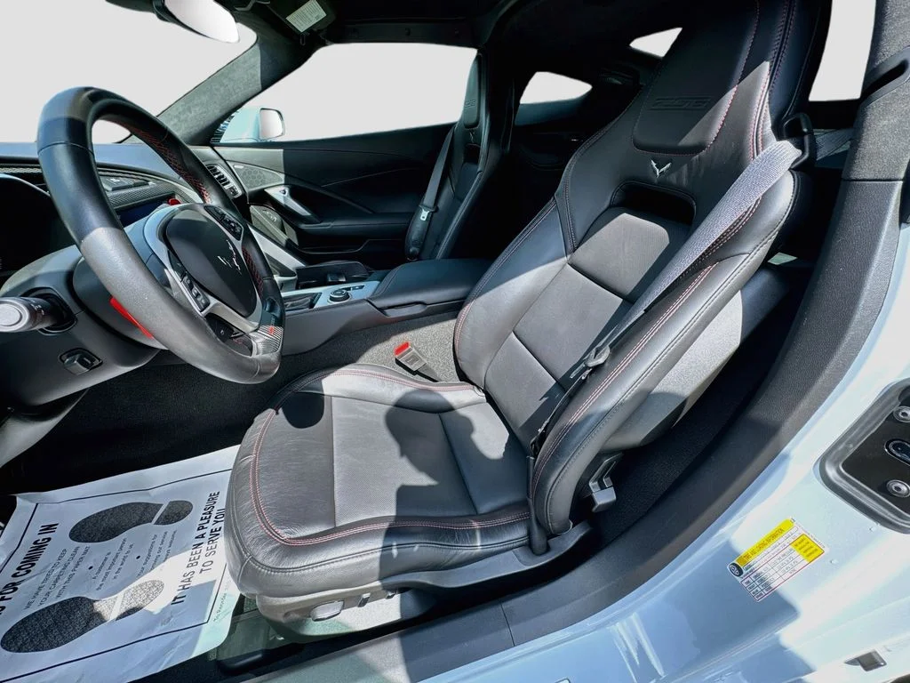 Used 2019 White Chevrolet Z06 image 27