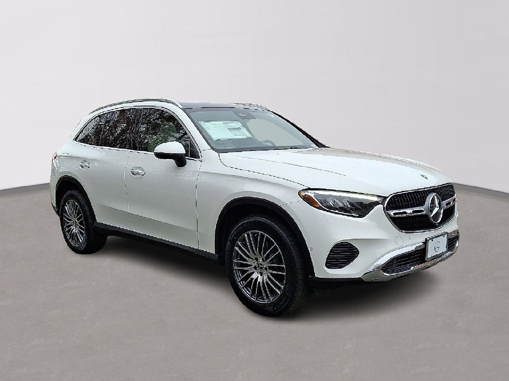 Used 2026 Polar White Mercedes-Benz GLC 300 image 2