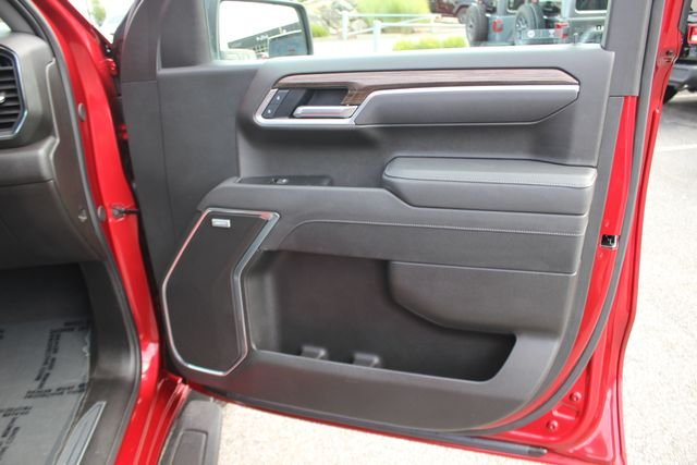 Used 2025 Red Chevrolet RST image 31