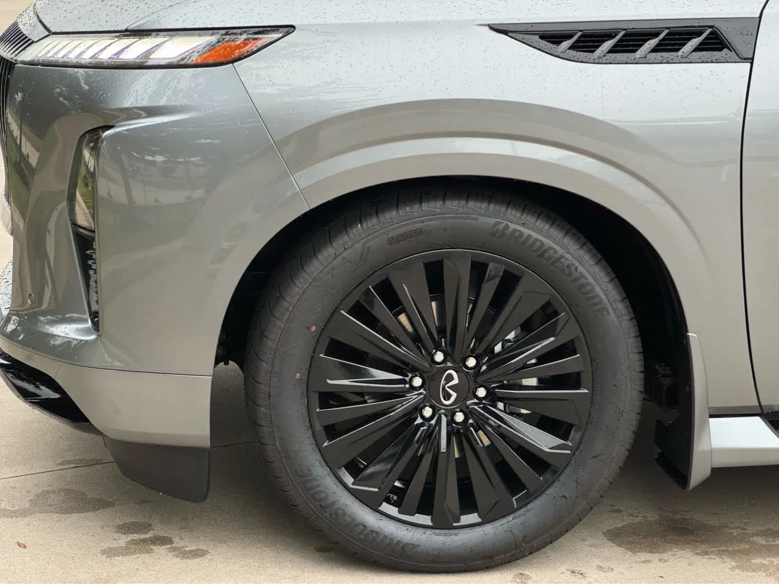 New 2027 DYNAMIC METAL INFINITI Luxe 4WD image 6