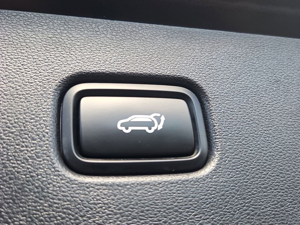 Certified Used 2024 Black Hyundai SEL image 13