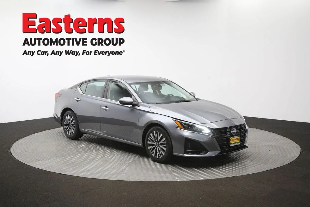 Used 2023 Gray Nissan 2.5 SV image 48