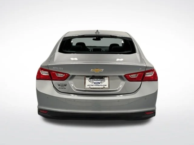 Used 2025 Gray Chevrolet LT image 7
