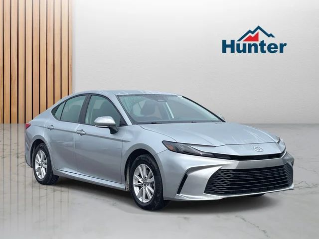 2025 Toyota Camry Hybrid LE