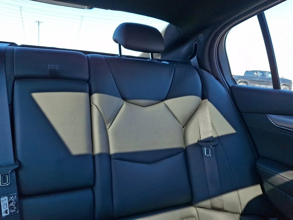 Used 2020 Crystal White Tricoat Cadillac Premium Luxury image 21