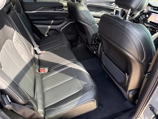 New 2027 Gray Jeep Limited Reserve image 32