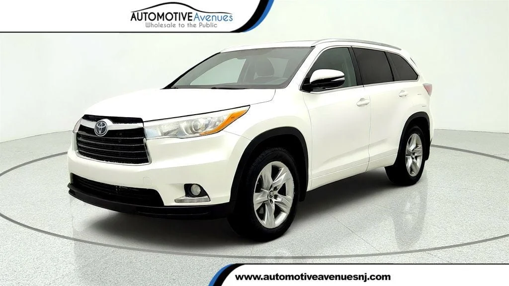 Used 2016 Blizzard Pearl Toyota AWD 4dr V6 Limited w/ Driver Tech & Rear Entertainment image 1