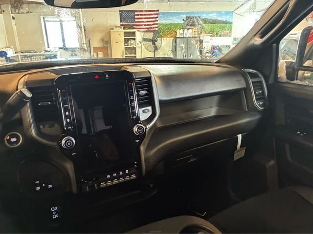 2026 RAM 3500 Tradesman - Photo 15