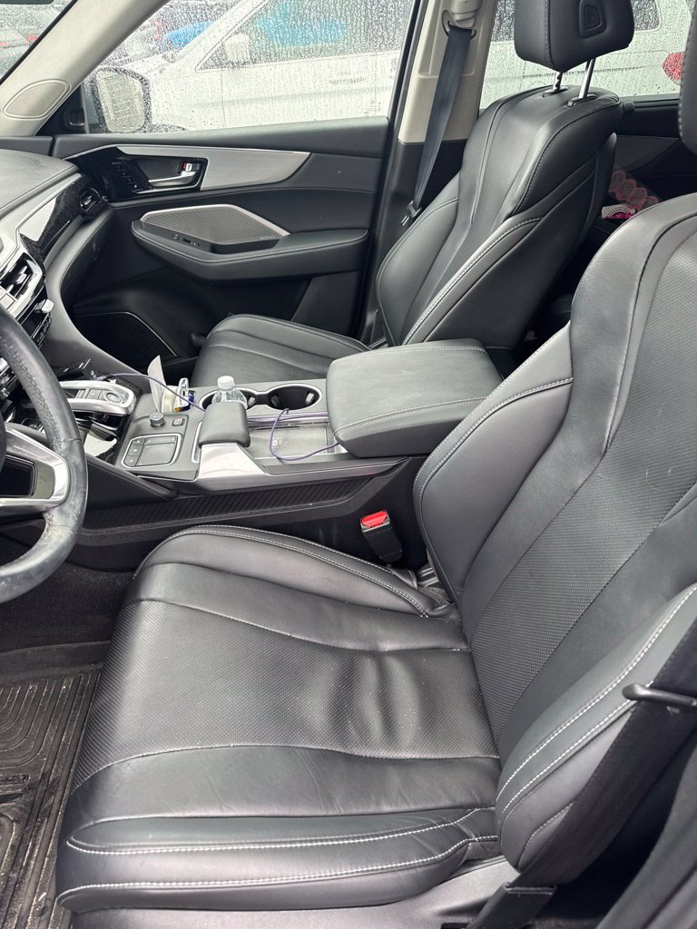 Used 2024 Liquid Carbon Metallic Acura Technology image 3