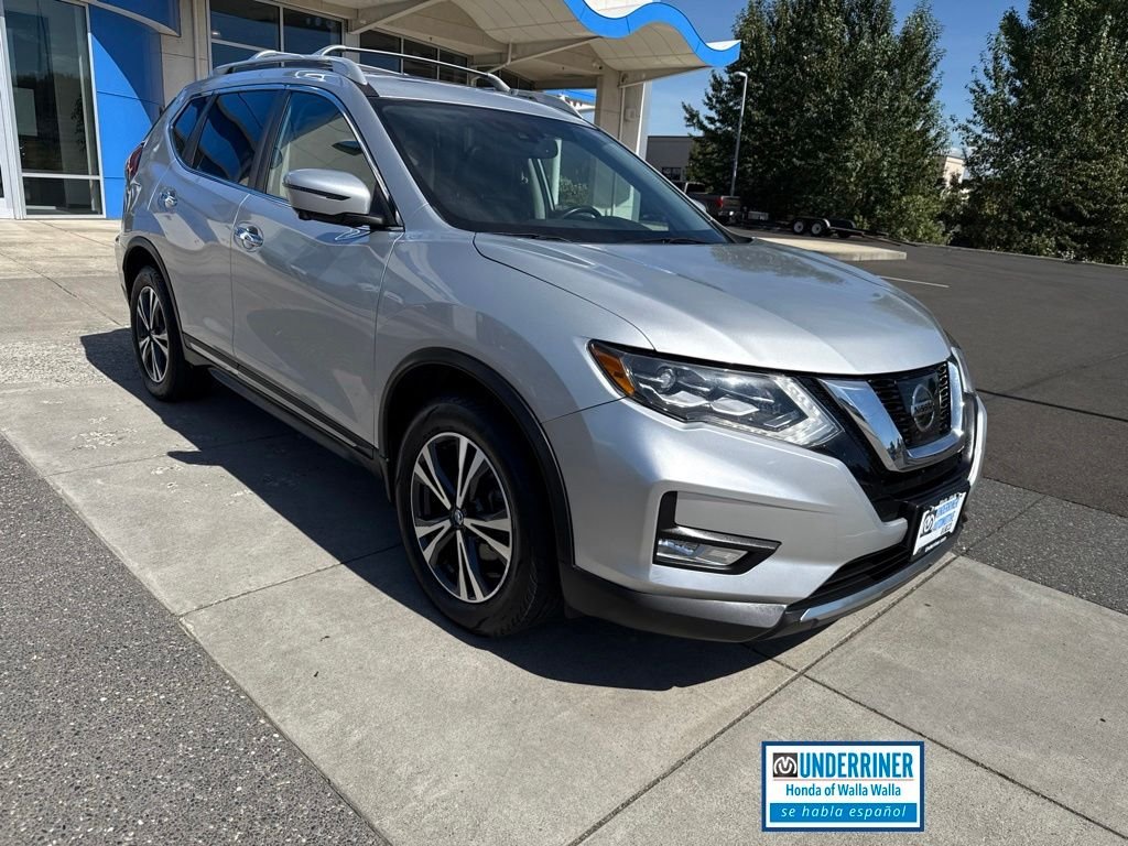Used 2017 Brilliant Silver Nissan SL image 1
