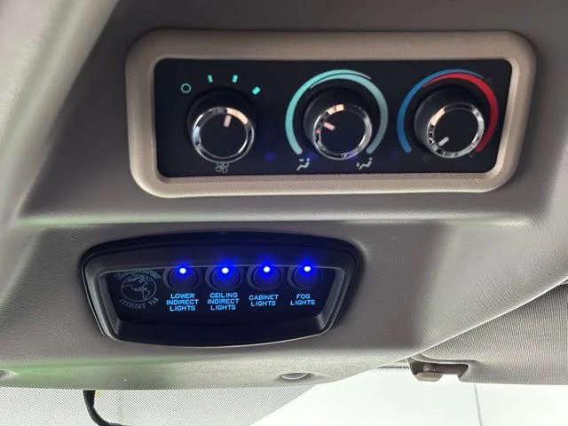 2022 Chevrolet Express Cargo Work Van - Photo 32