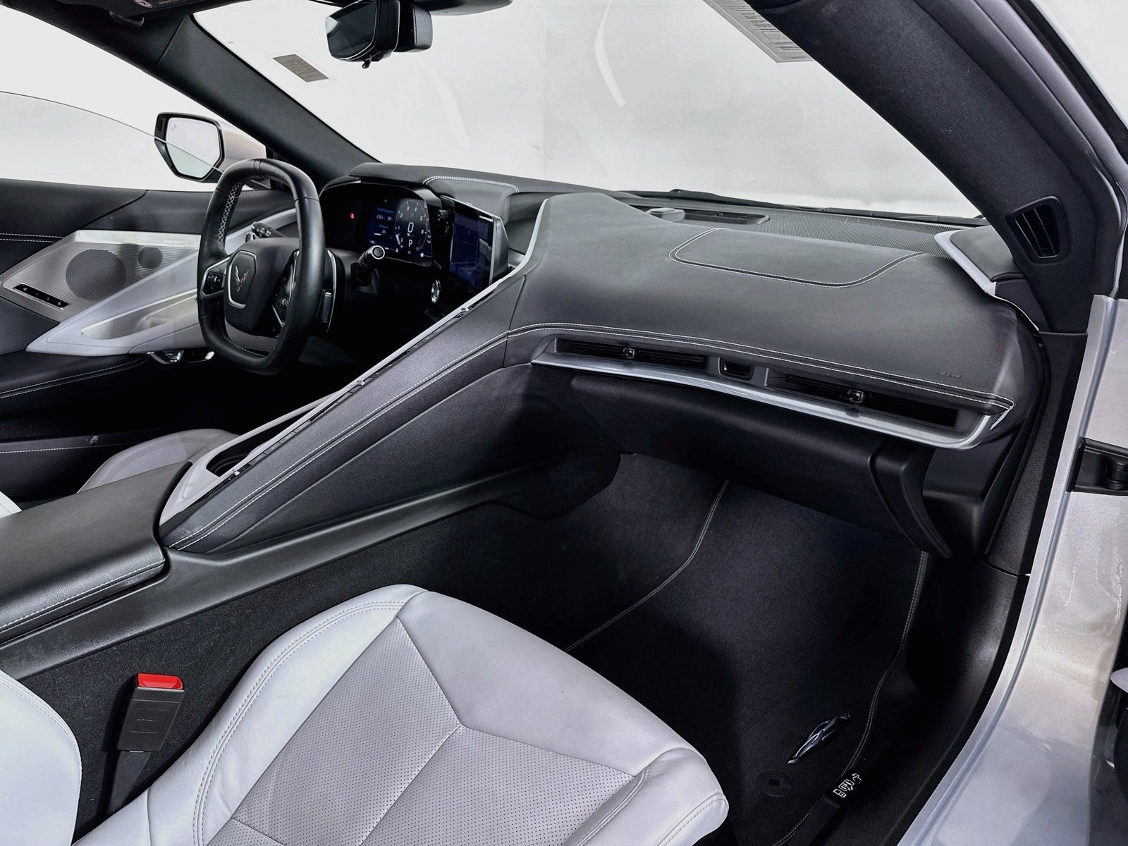 Used 2021 Silver Chevrolet Stingray image 28