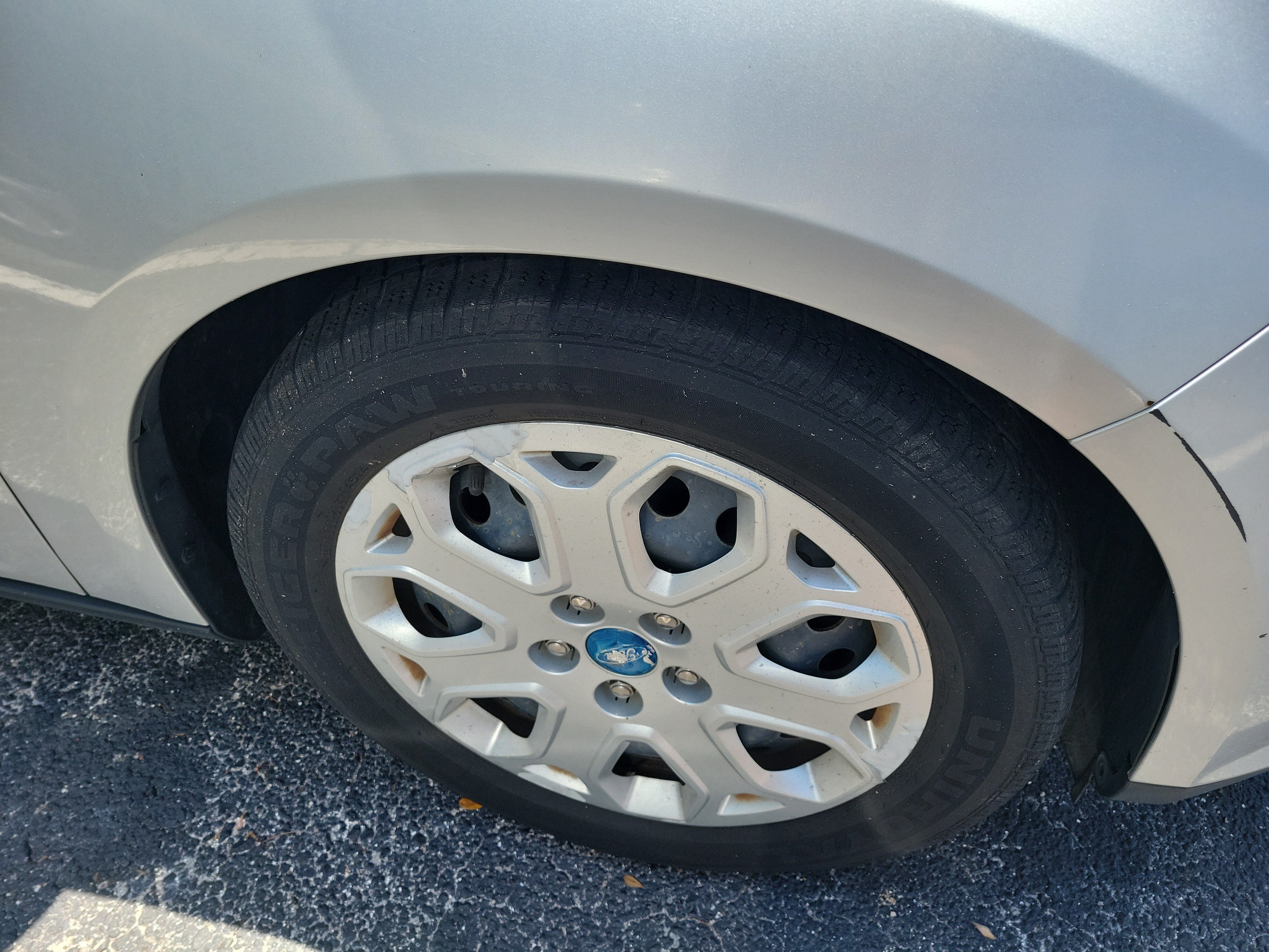 Used 2012 Ingot Silver Ford SE image 6